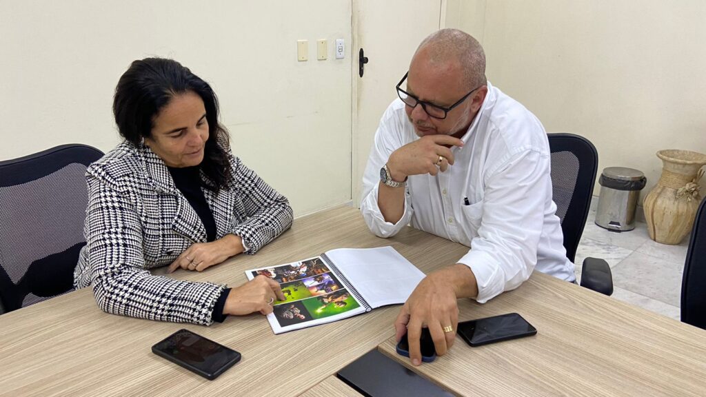 Prefeitura e Sindicomércio se reuniram na manhã desta sexta, dia 11. Foto: divulgação