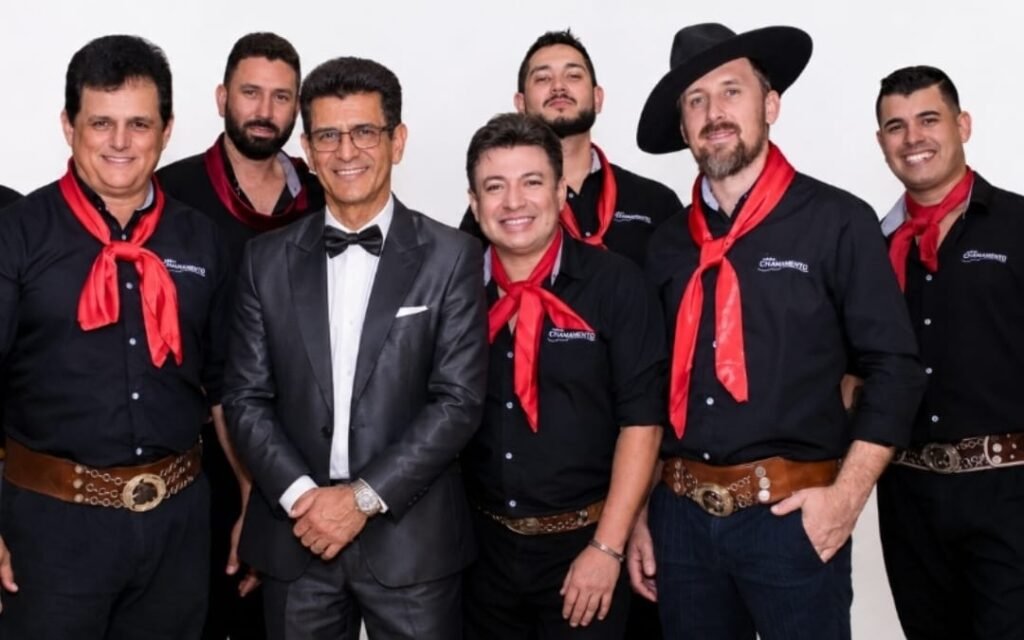 Tarólogo Val Couto com Grupo Chamamento - Crédito da Foto: Divulgação